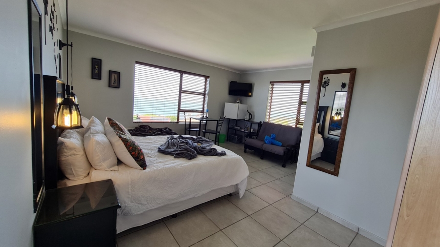 10 Bedroom Property for Sale in Dana Bay Western Cape